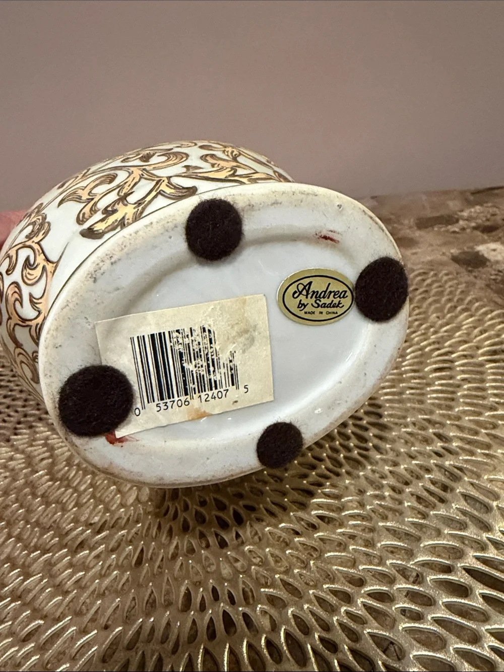 Andrea By Sadek White and Gold Porcelain Decorative Vase